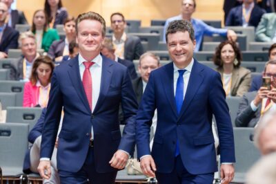 Nicușor Dan, alături Mirabela Grădinaru și cei doi copii, în vizită oficială la Salzburg. Cum au fost întâmpinați de președintele Austriei