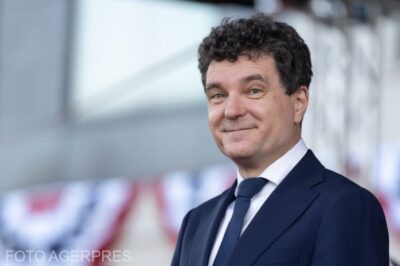 Nicușor Dan: O veste bună! Agenția de rating Fitch a confirmat ratingul României BBB- cu perspectivă negativă